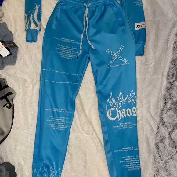 Matching set - Picture 2 of 3